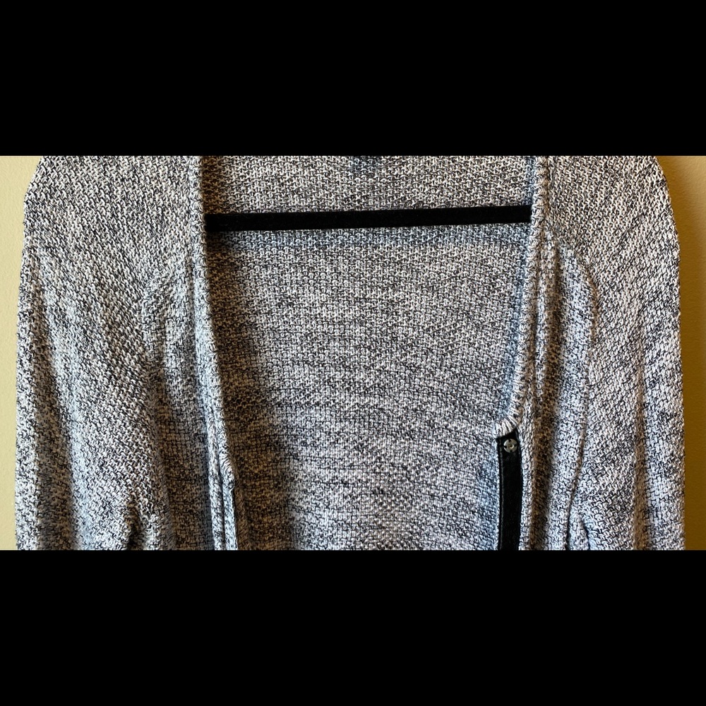 H&M GRAY CARDIGAN WITH PLEATHER DETAILING - Picture 2 of 6